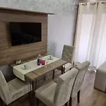 Апартаменты Park Ravne Високо