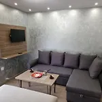 Park Ravne Apartman *