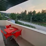 Park Ravne Apartman *