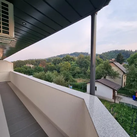 Park Ravne 아파트 비소코