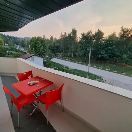 Park Ravne شقة *