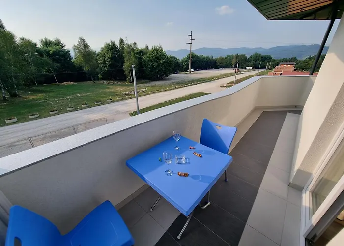 Park Ravne 公寓 维索科